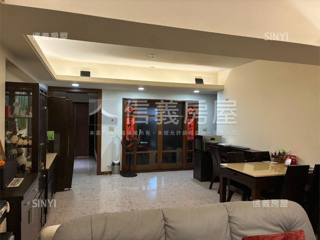 中央水岸巴黎美四房車位房屋室內格局與周邊環境