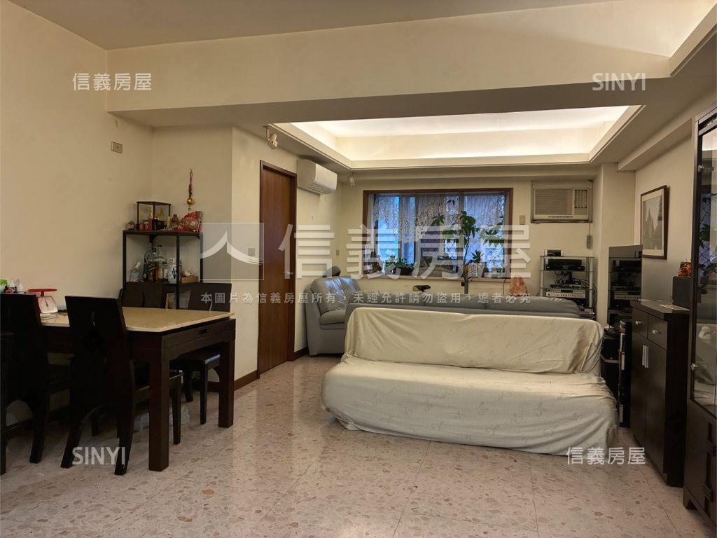 中央水岸巴黎美四房車位房屋室內格局與周邊環境