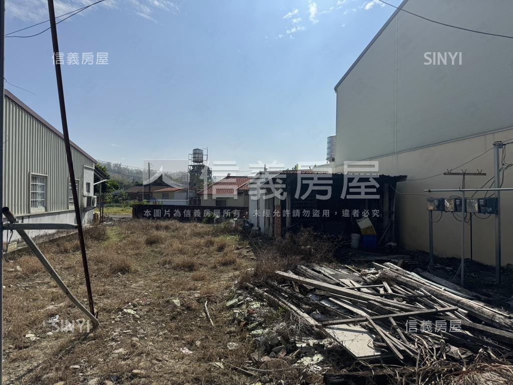 左鎮區內庄子段臨路土地房屋室內格局與周邊環境