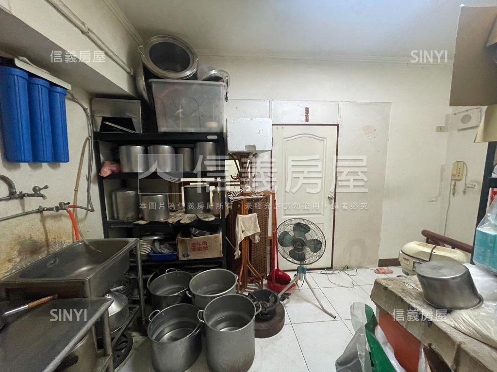北高富民路賺錢金店面房屋室內格局與周邊環境