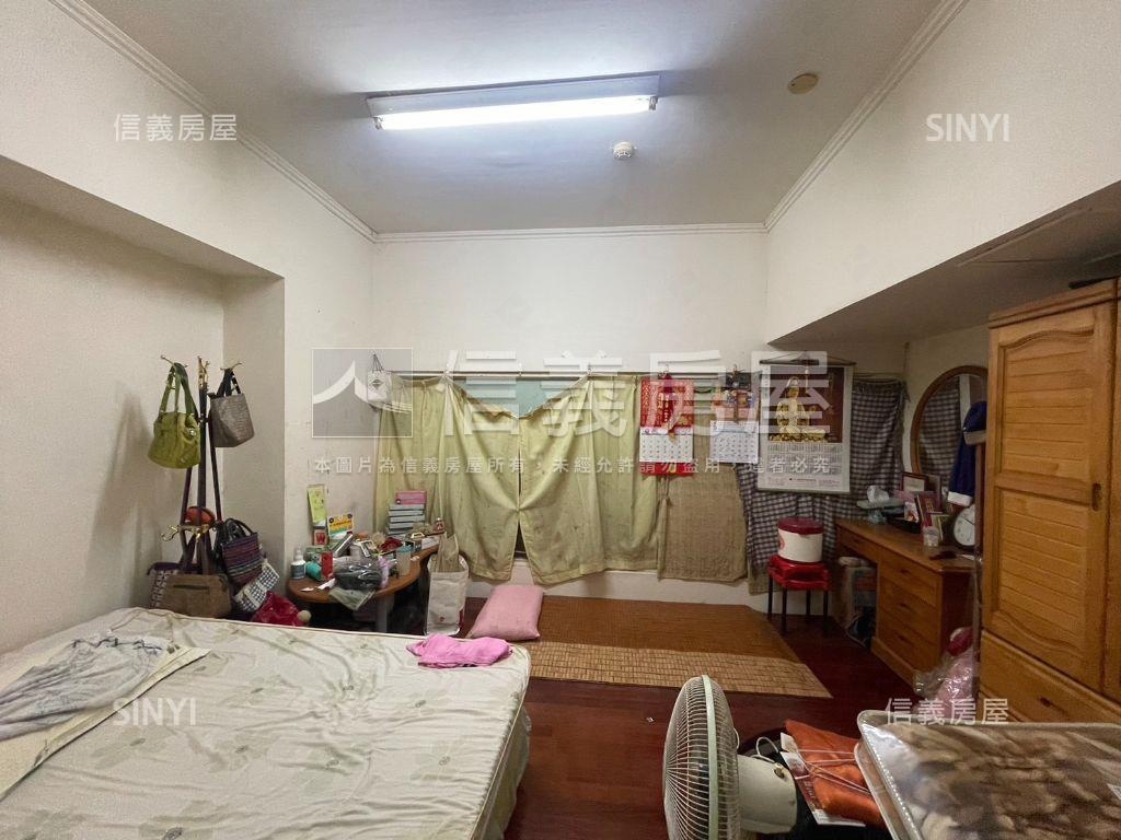 北高富民路賺錢金店面房屋室內格局與周邊環境