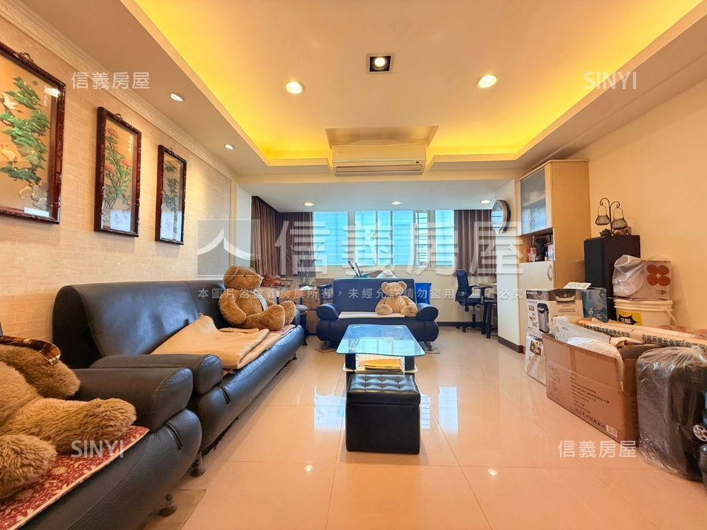 台北帝王精美四房房屋室內格局與周邊環境