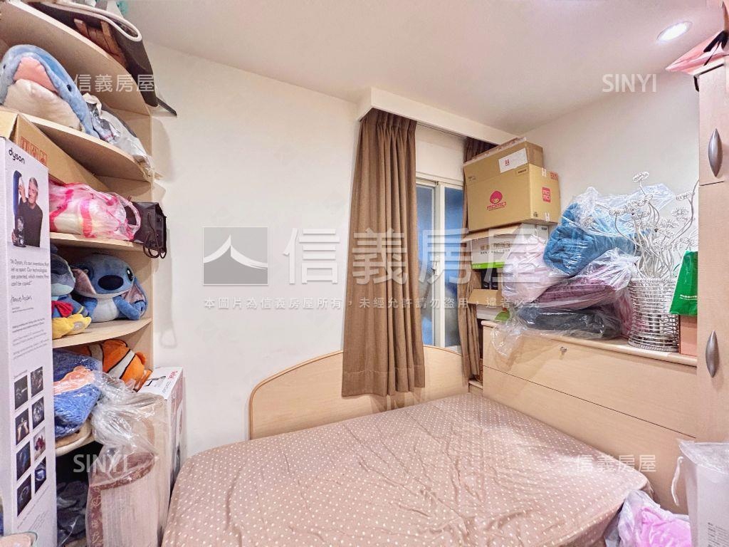 台北帝王精美四房房屋室內格局與周邊環境
