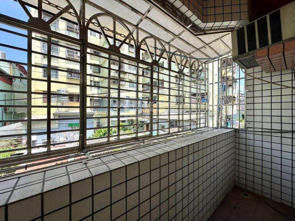 傳家透套近公園別墅房屋室內格局與周邊環境