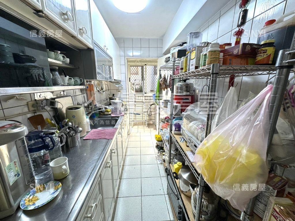 近興大美屋況大空間三房房屋室內格局與周邊環境
