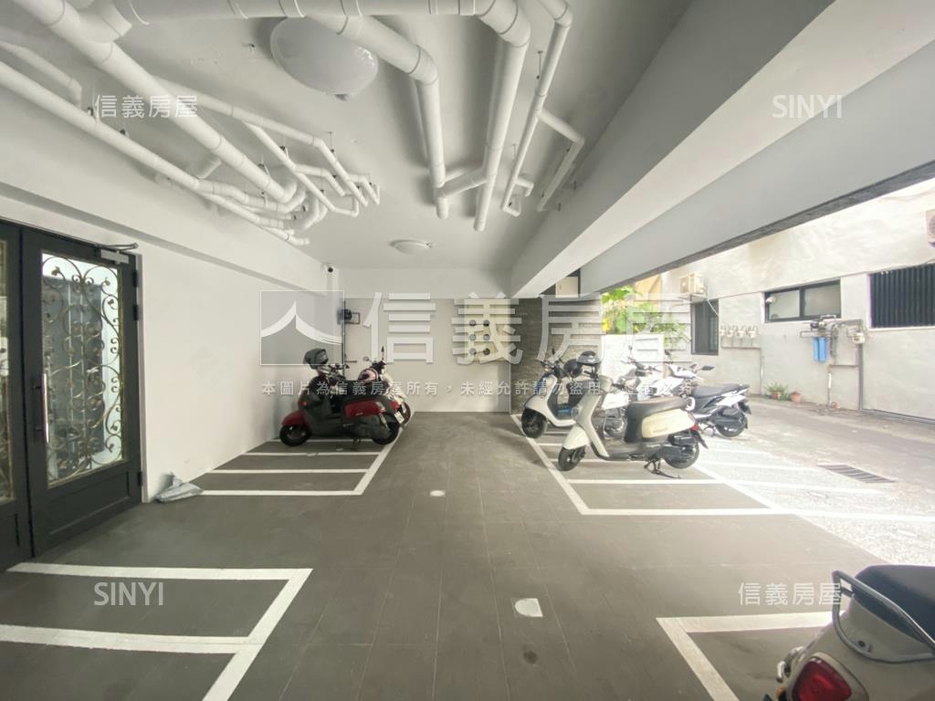 全新電梯２４間透套滿租中房屋室內格局與周邊環境