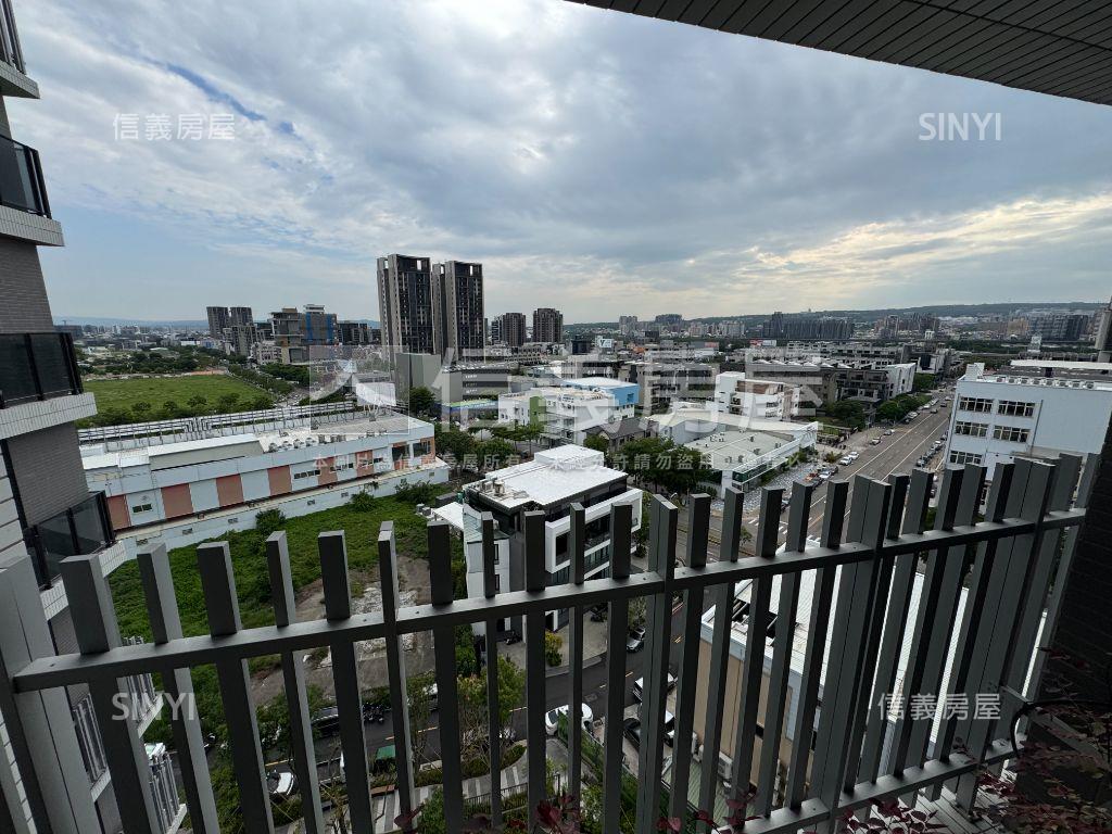 ＧＴＯＷＥＲ三房全新未住房屋室內格局與周邊環境