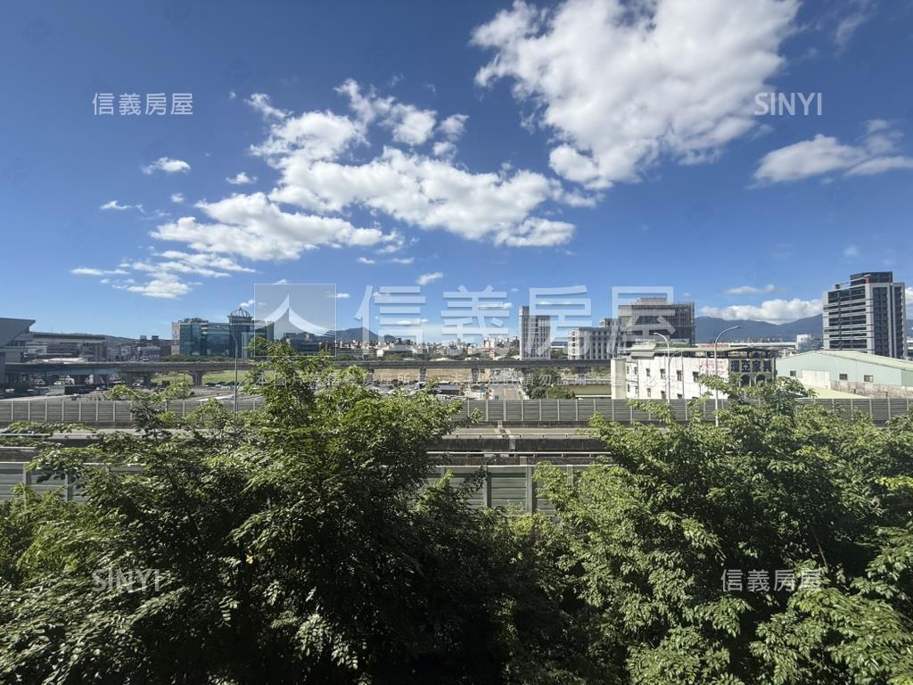 合康新時代加車位房屋室內格局與周邊環境