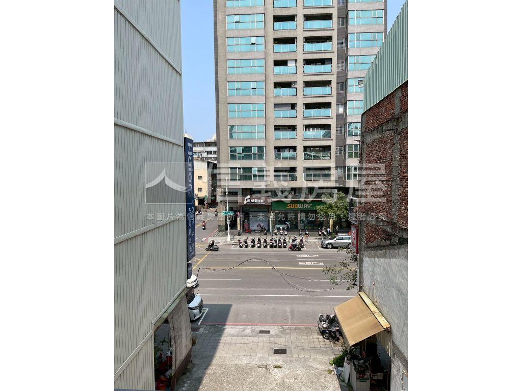 三多光華面寬質感成家美透房屋室內格局與周邊環境