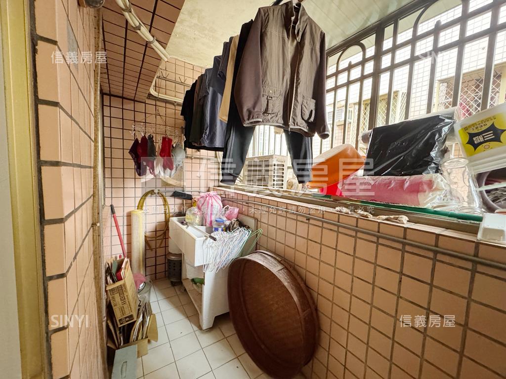 板橋新都市ＩＩ高樓三房房屋室內格局與周邊環境