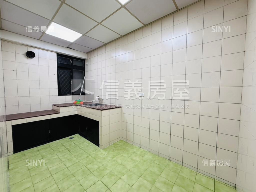 近重慶國小寬敞方正美寓房屋室內格局與周邊環境