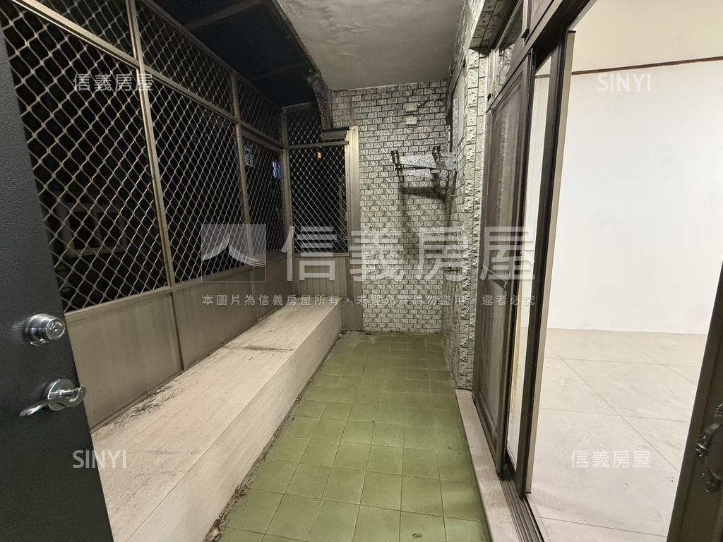 近重慶國小寬敞方正美寓房屋室內格局與周邊環境