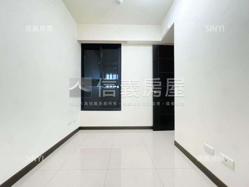 高樓景觀玄泰Ｖ１兩房房屋室內格局與周邊環境