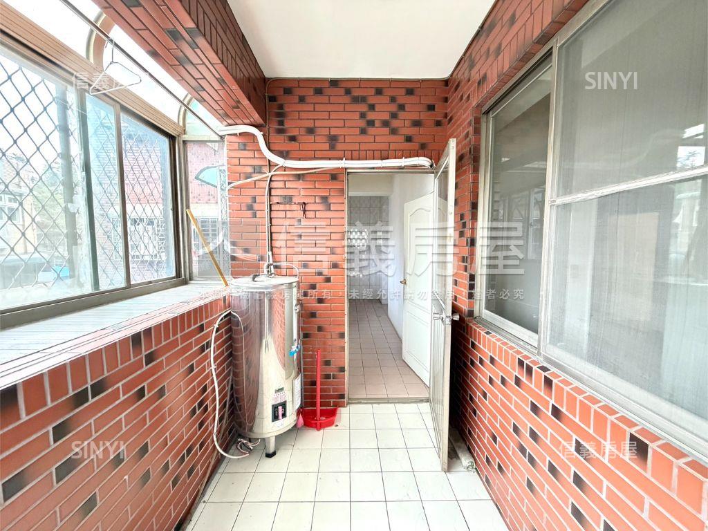 稀有電梯三房大空間房屋室內格局與周邊環境