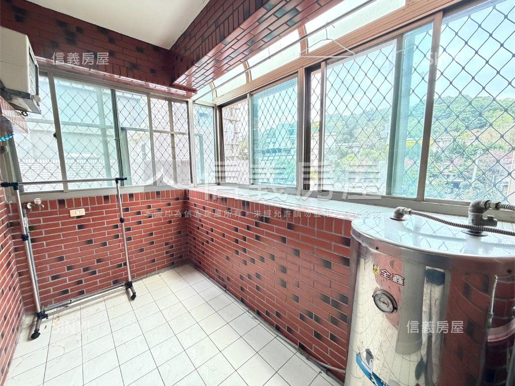 稀有電梯三房大空間房屋室內格局與周邊環境