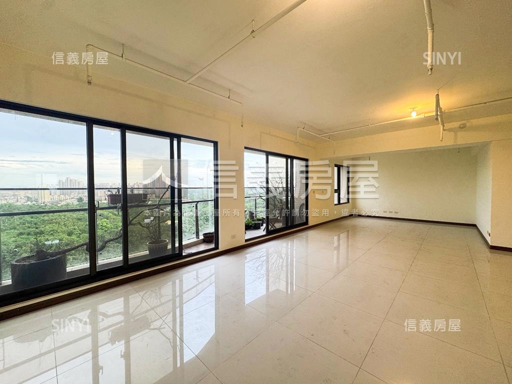 莫內花園景觀豪邸雙平車房屋室內格局與周邊環境