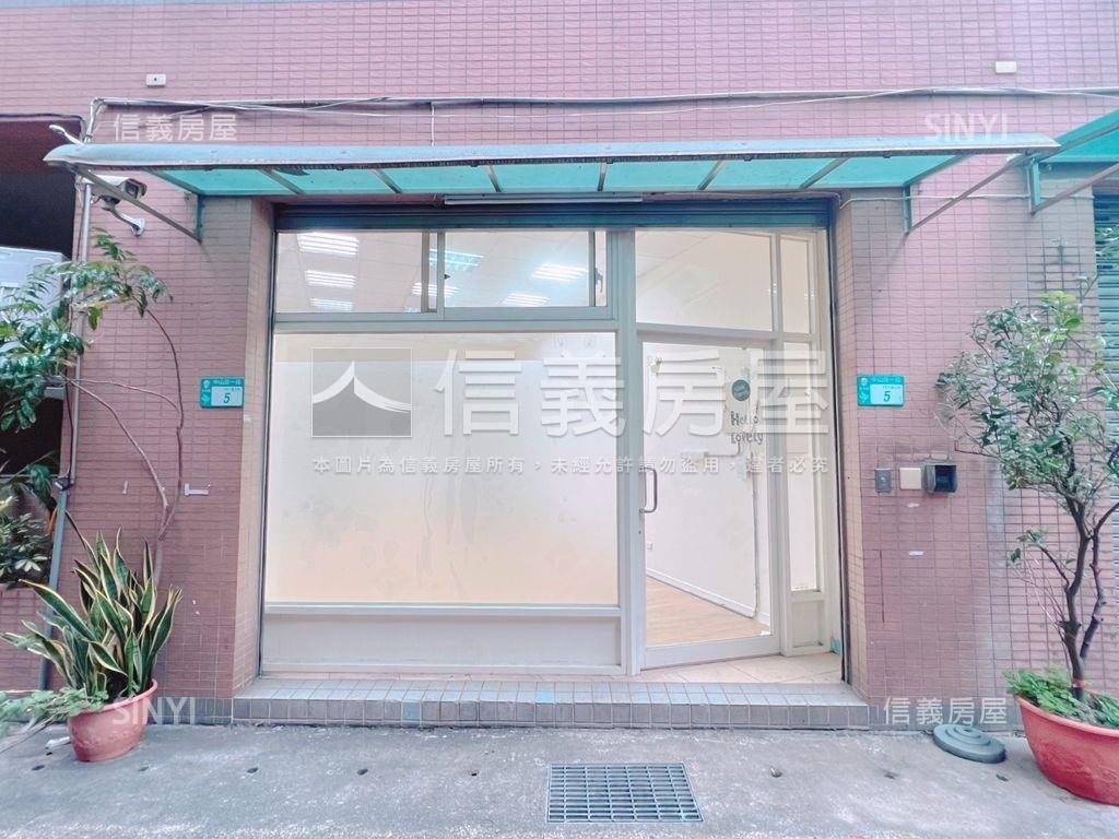 萬大百貨公園學區店面車位房屋室內格局與周邊環境