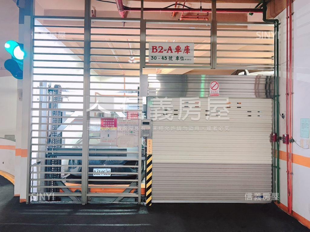 萬大百貨公園學區店面車位房屋室內格局與周邊環境