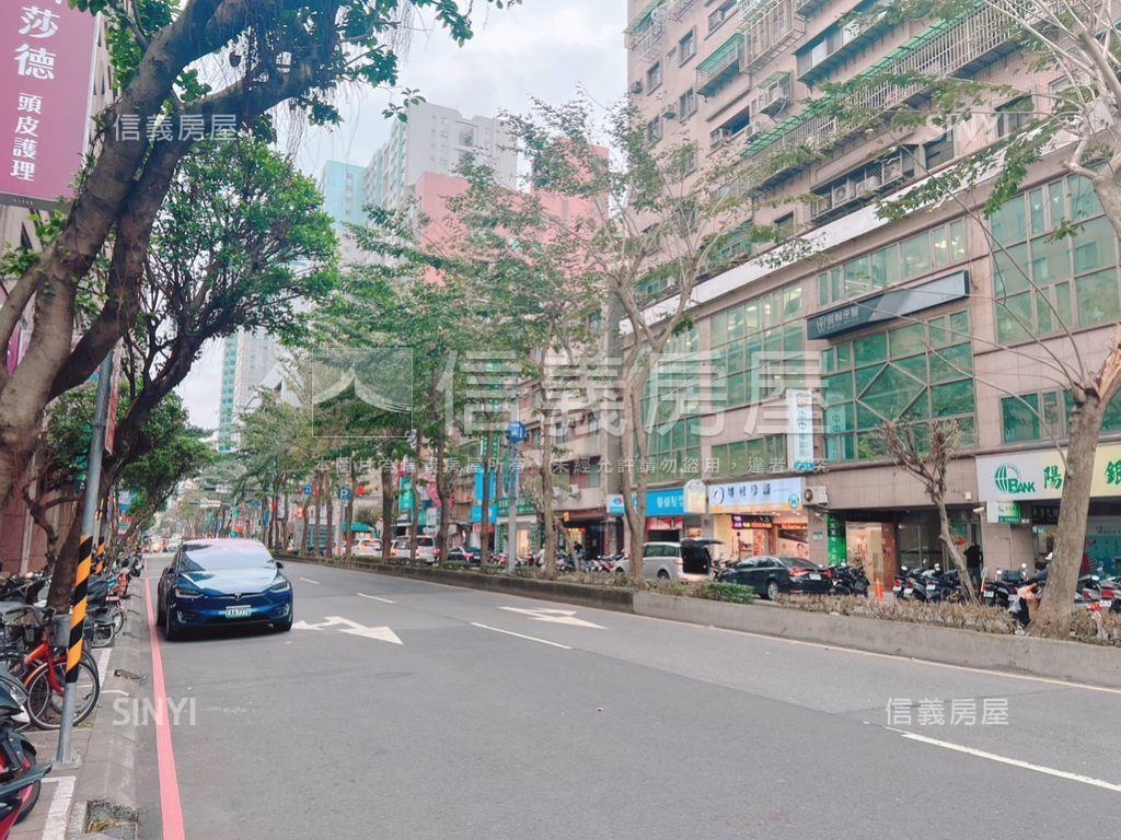 萬大百貨公園學區店面車位房屋室內格局與周邊環境