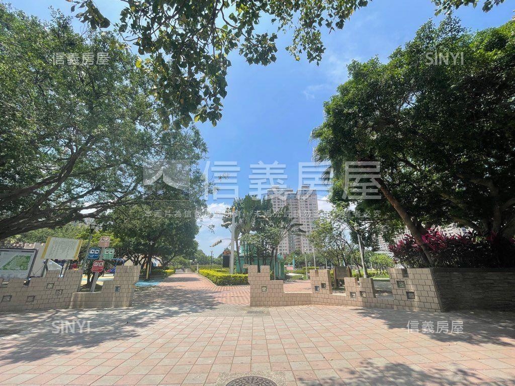 萬大百貨公園學區店面車位房屋室內格局與周邊環境