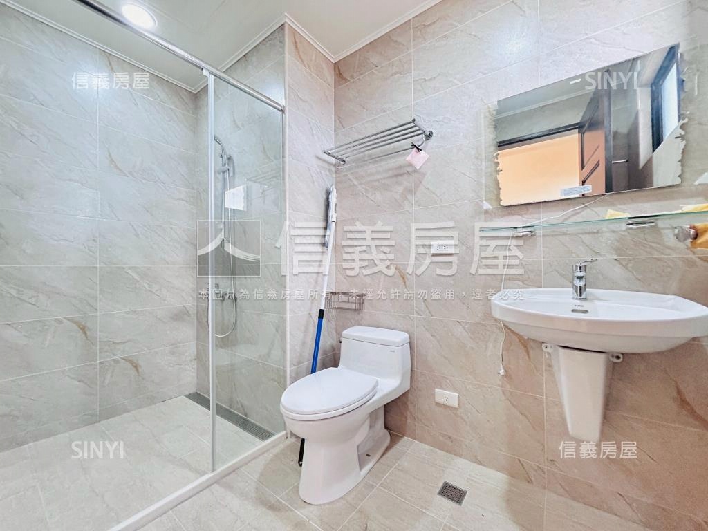 近青埔電梯別墅房屋室內格局與周邊環境