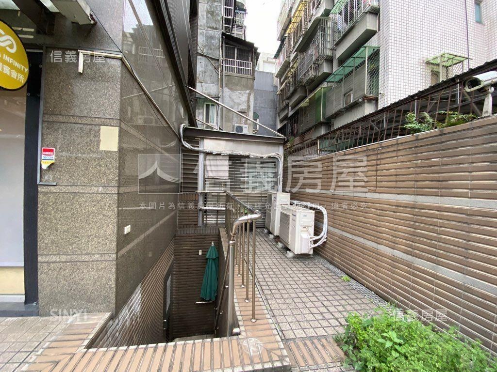 林森北靜巷一樓店辦附車位房屋室內格局與周邊環境