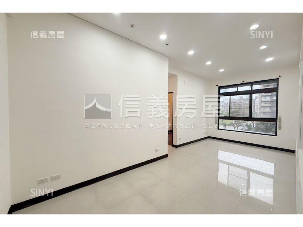 稀少釋出三房富仕館車位房屋室內格局與周邊環境