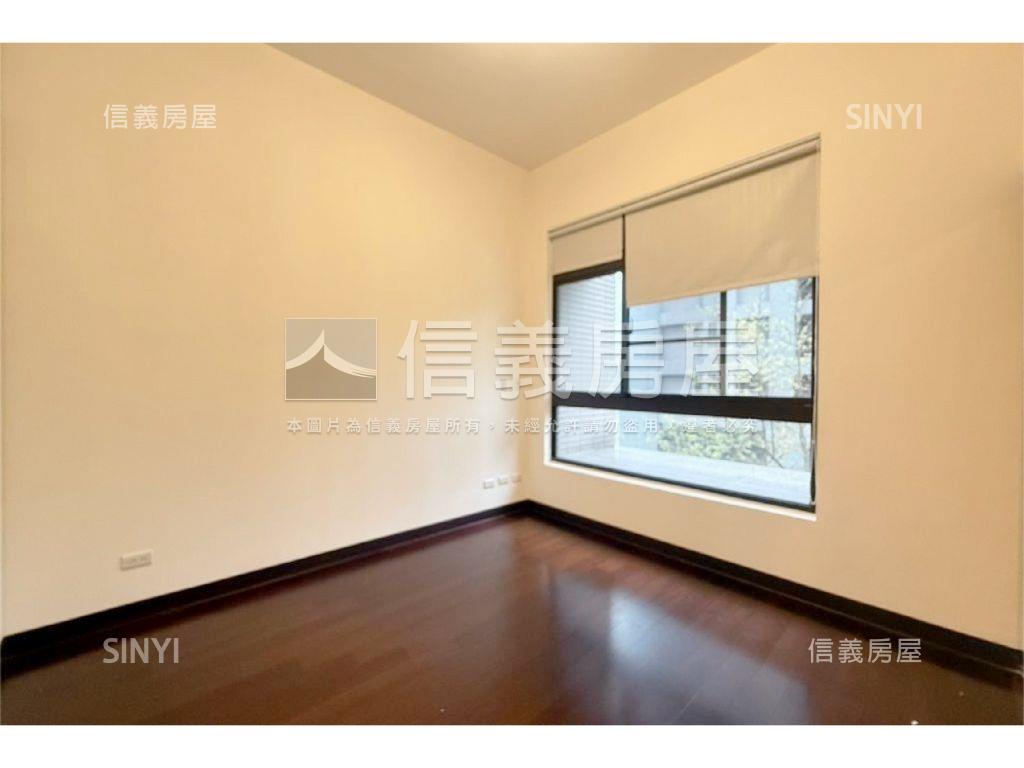 稀少釋出三房富仕館車位房屋室內格局與周邊環境