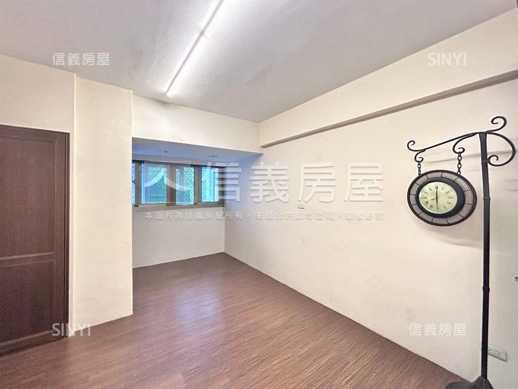逢甲上居下店‧黃金店面Ａ房屋室內格局與周邊環境