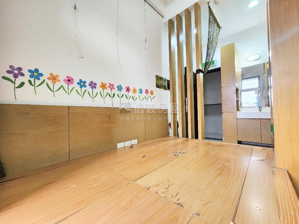 捷運（米勒）後棟挑高１房房屋室內格局與周邊環境