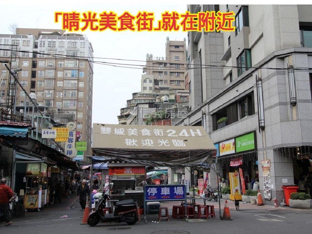 捷運（米勒）後棟挑高１房房屋室內格局與周邊環境