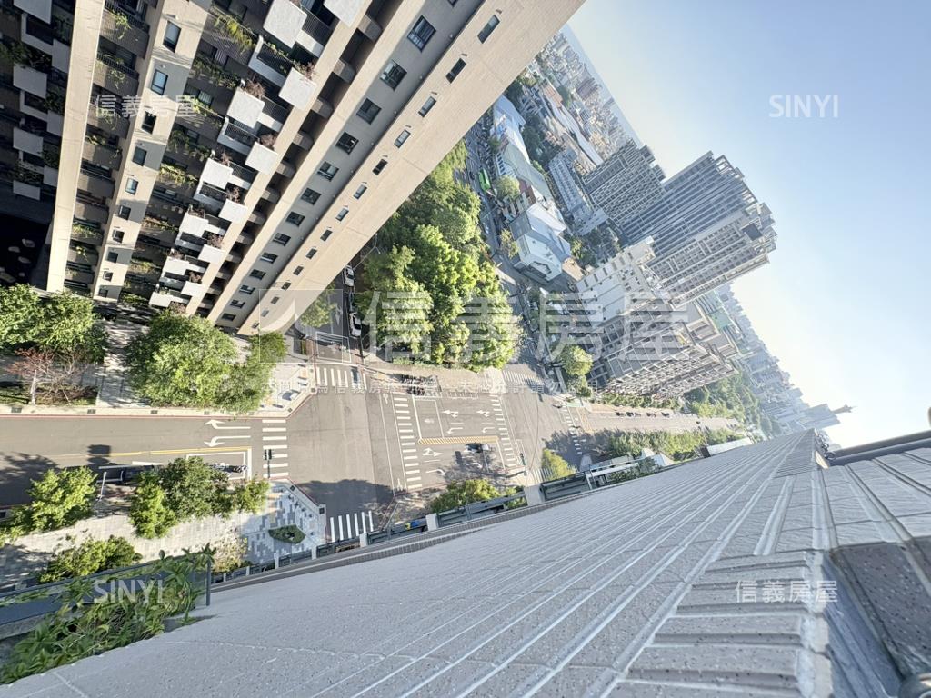 新業建設四房平車樹稍戶房屋室內格局與周邊環境
