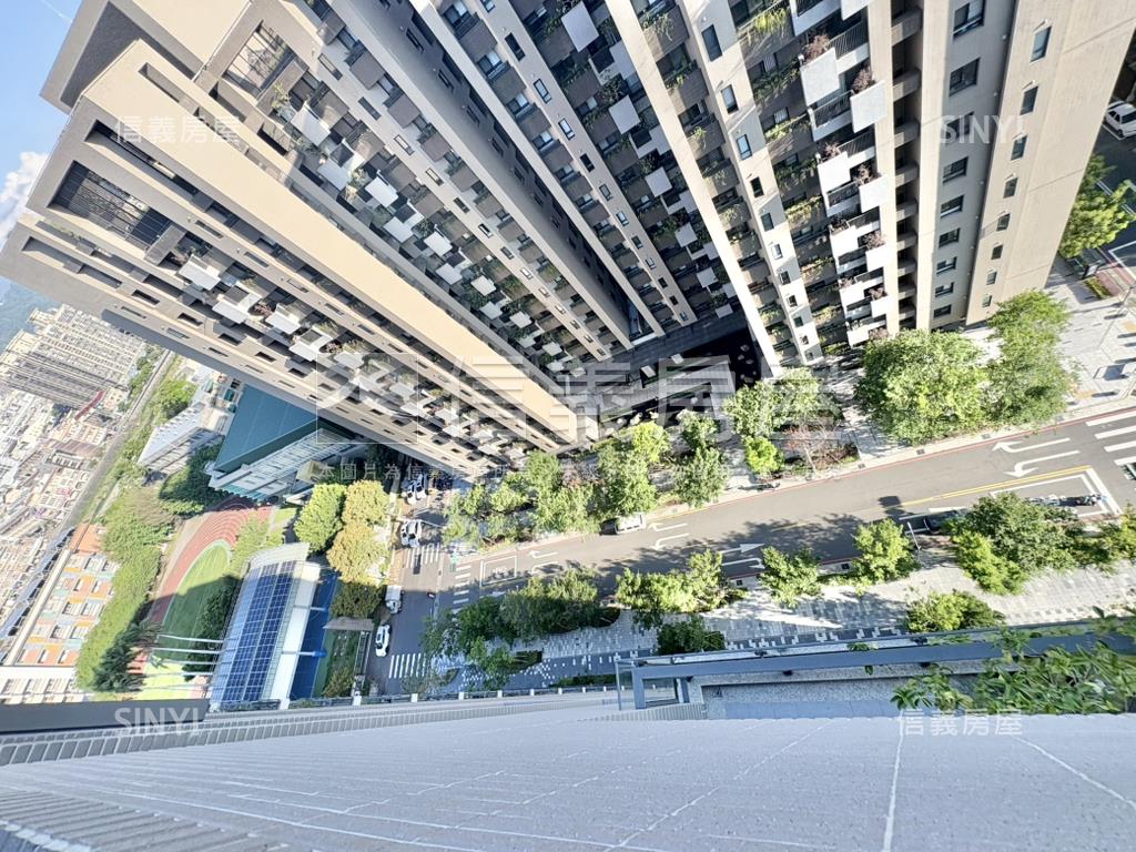 新業建設四房平車樹稍戶房屋室內格局與周邊環境
