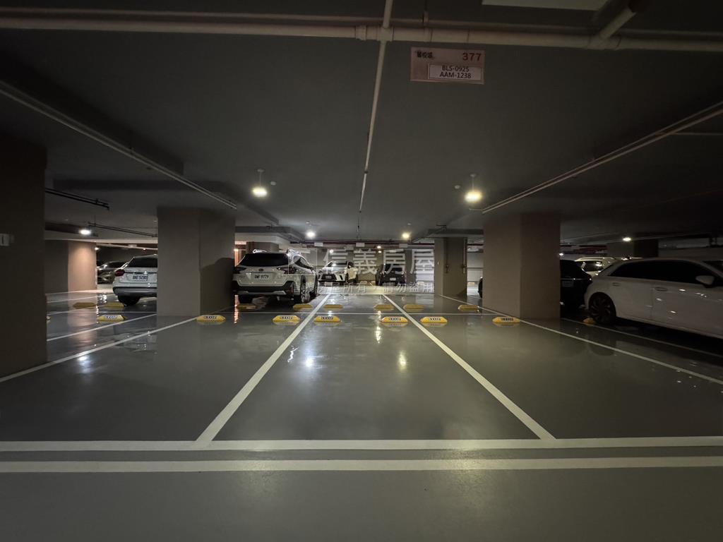 華悦城高樓三房車位房屋室內格局與周邊環境