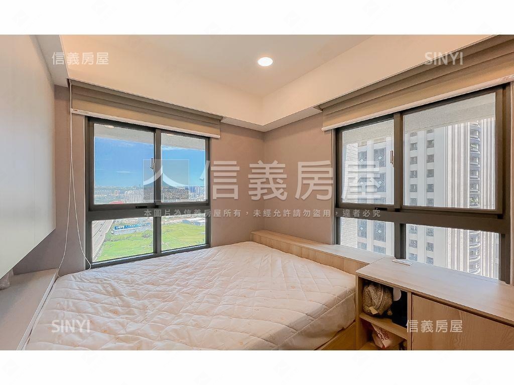 面七期絕美夜景Ｂ２大車位房屋室內格局與周邊環境