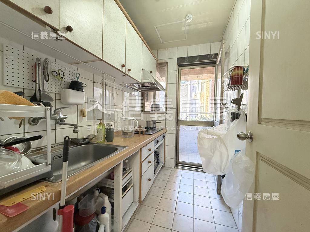 凱悅假期高樓３房房屋室內格局與周邊環境