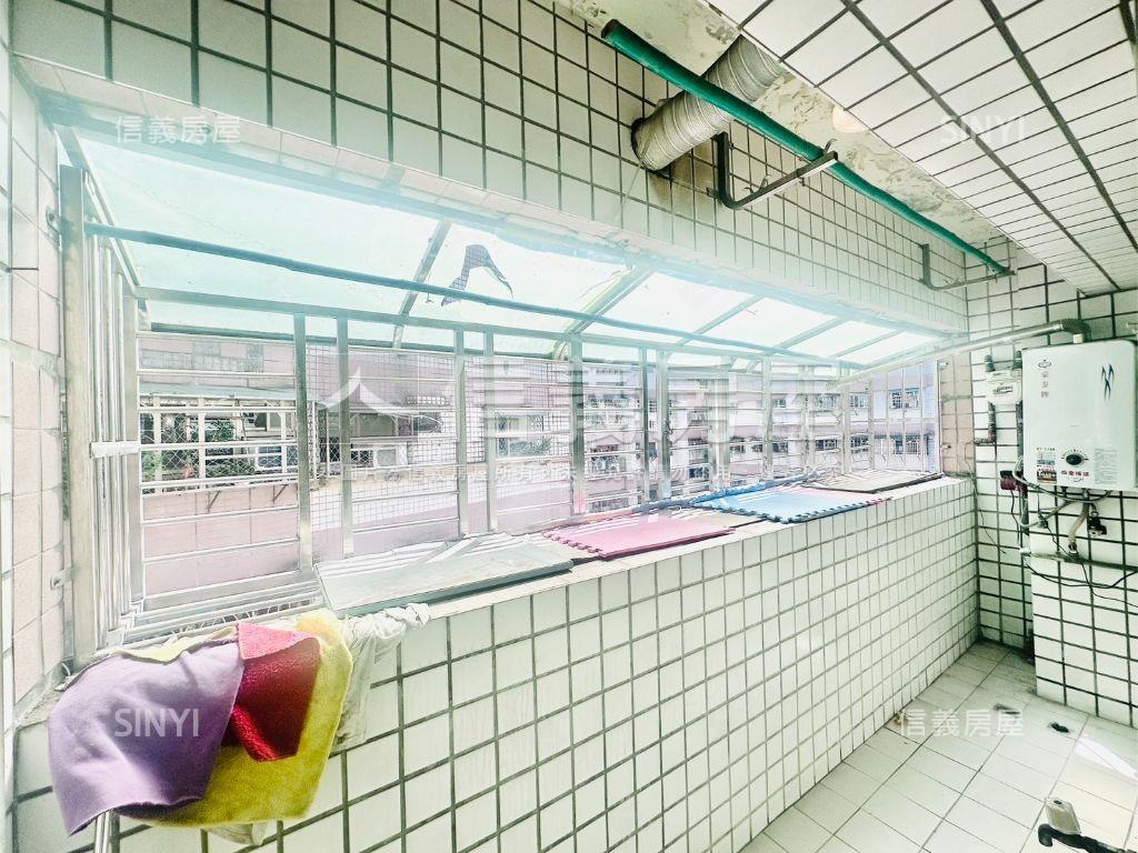 金鳳凰明亮高樓大三房房屋室內格局與周邊環境