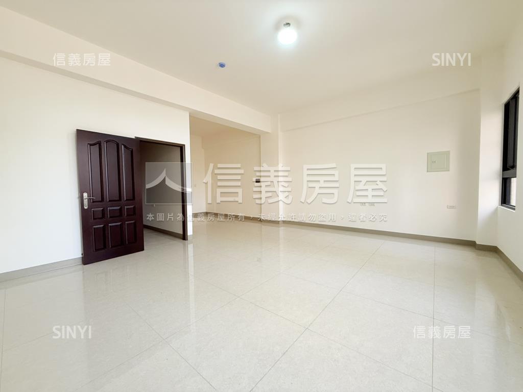 展奇．優秀賞面寬霸氣店面房屋室內格局與周邊環境