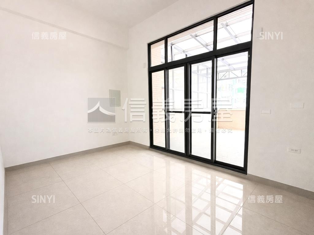 展奇．優秀賞面寬霸氣店面房屋室內格局與周邊環境