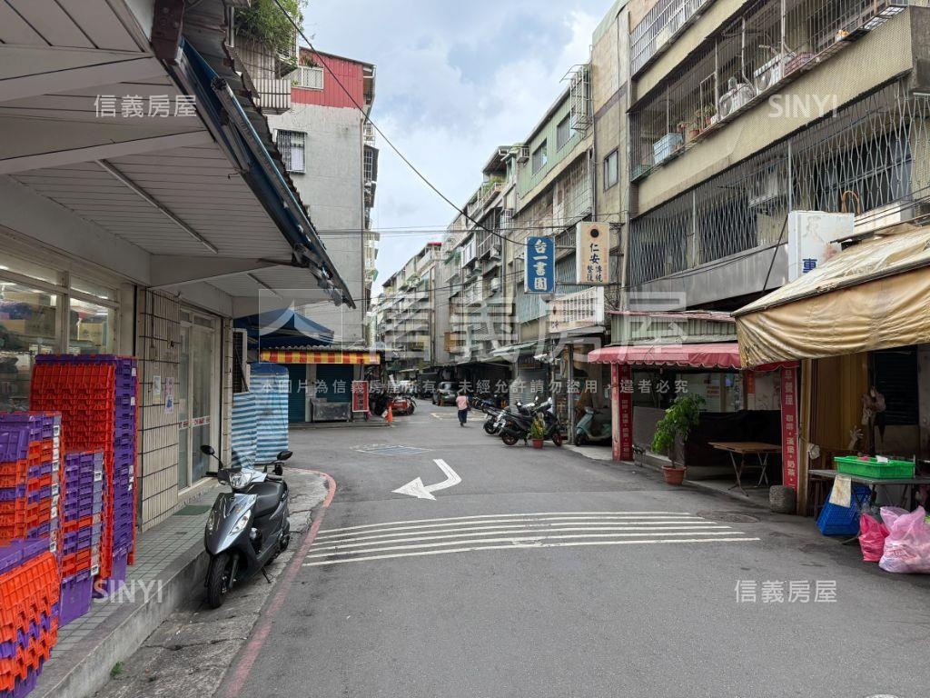 中平路優質置產金店面房屋室內格局與周邊環境