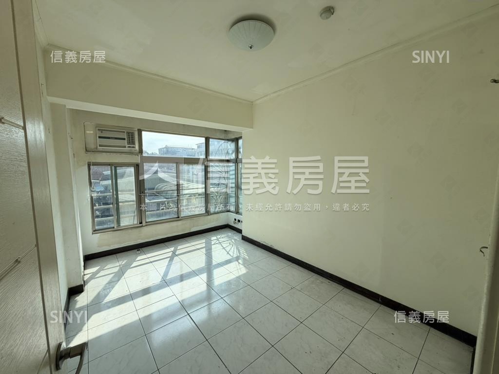 文德電梯三房車位房屋室內格局與周邊環境