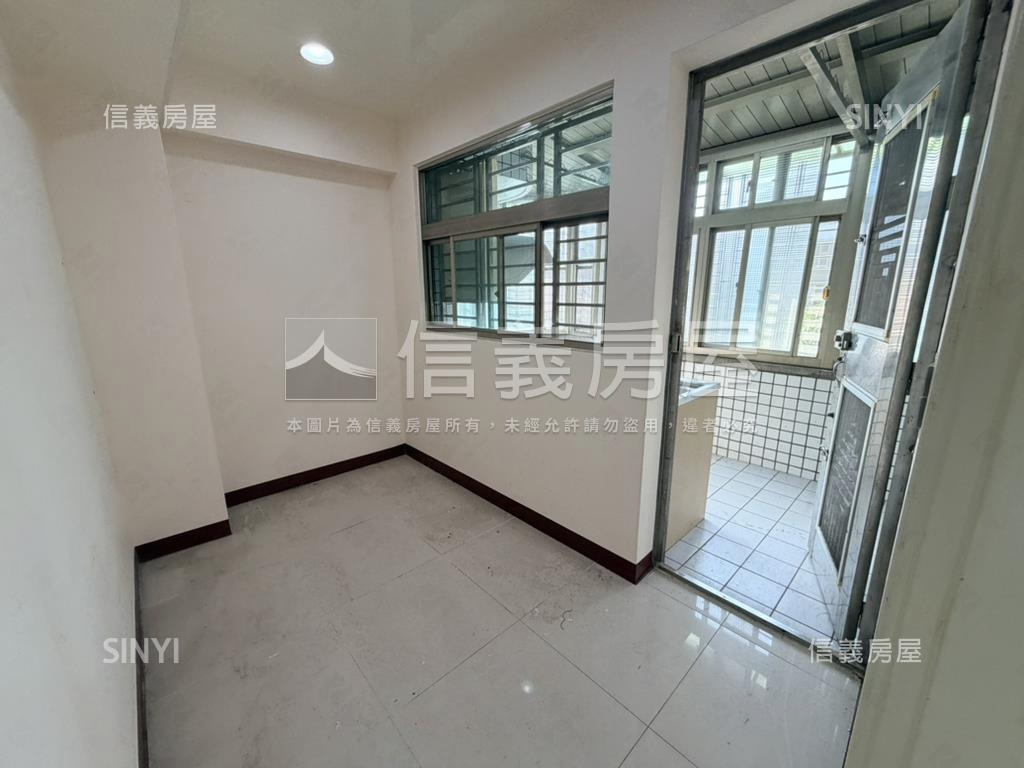 文德電梯三房車位房屋室內格局與周邊環境