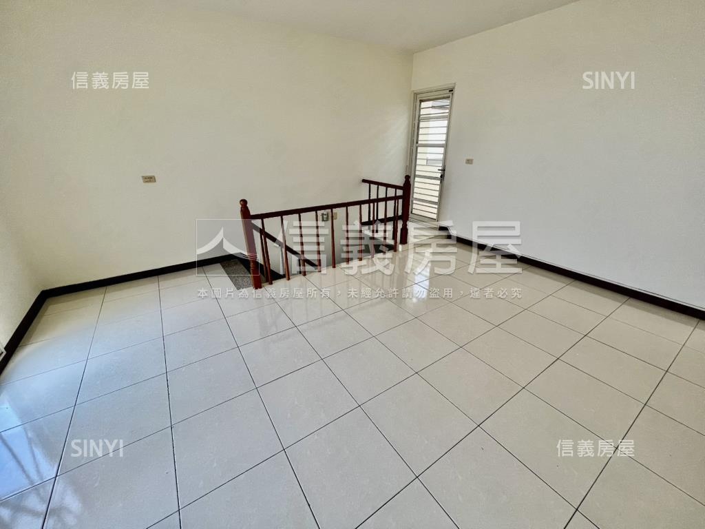 神岡臨路大面寬別墅房屋室內格局與周邊環境