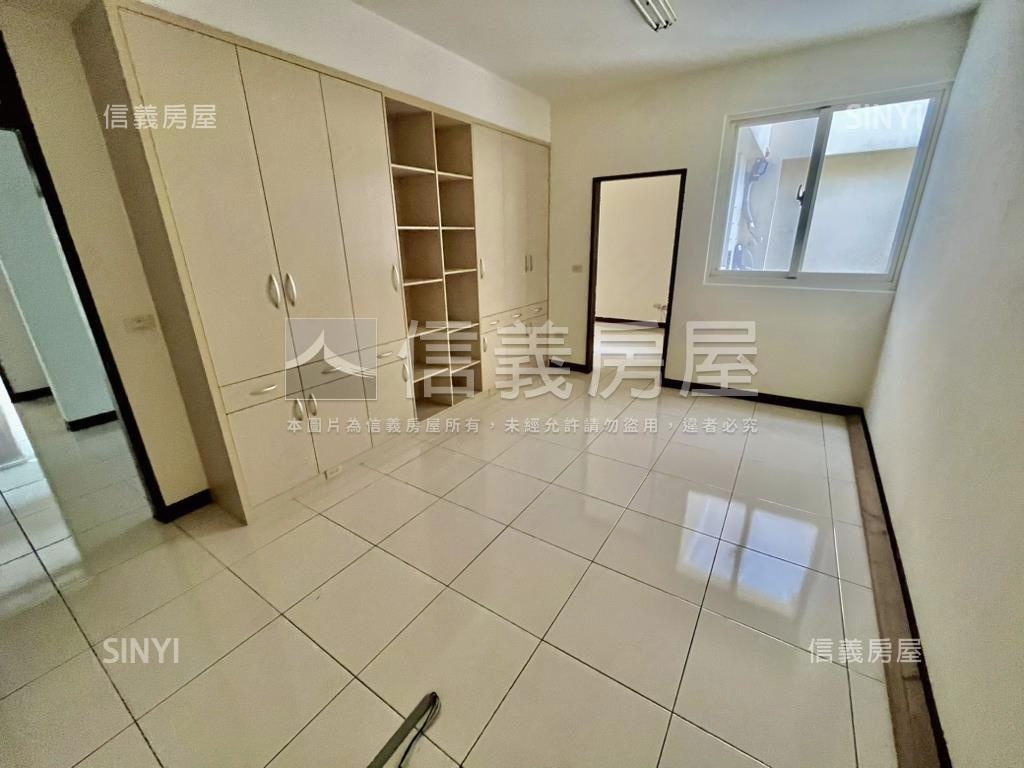 神岡臨路大面寬別墅房屋室內格局與周邊環境