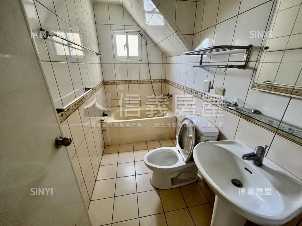 神岡臨路大面寬別墅房屋室內格局與周邊環境