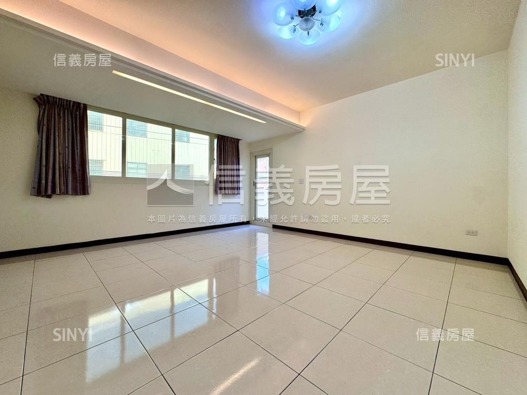 神岡臨路大面寬別墅房屋室內格局與周邊環境