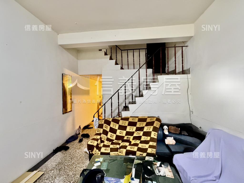 黃興路低總價車庫巷透房屋室內格局與周邊環境