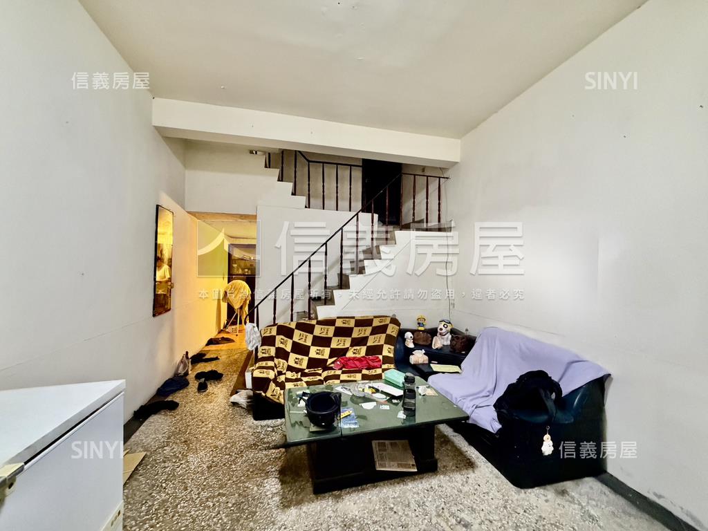 黃興路低總價車庫巷透房屋室內格局與周邊環境