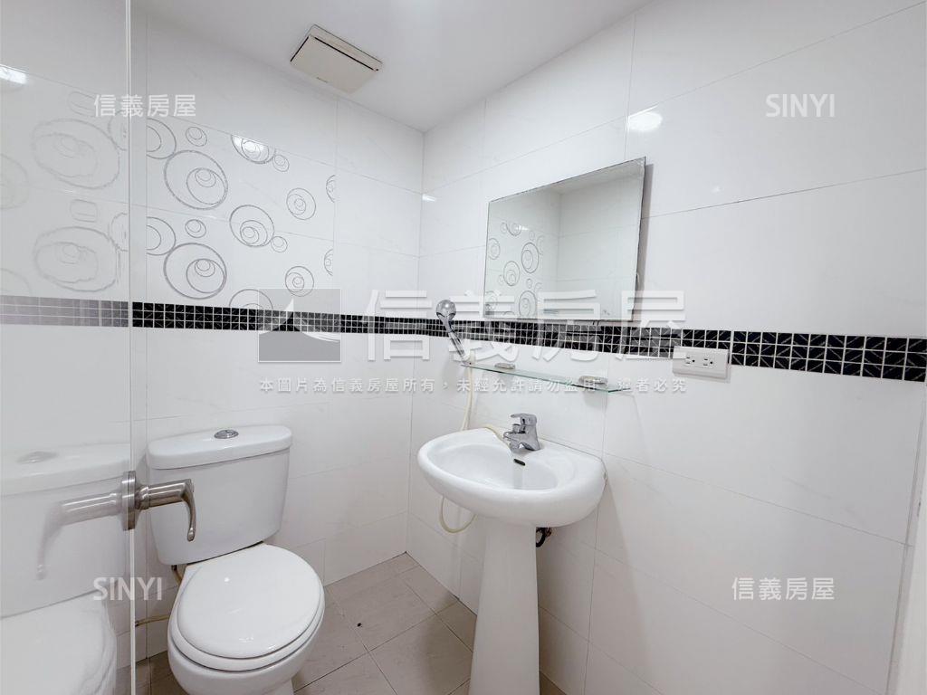 中央路前後陽台有裝潢三房房屋室內格局與周邊環境