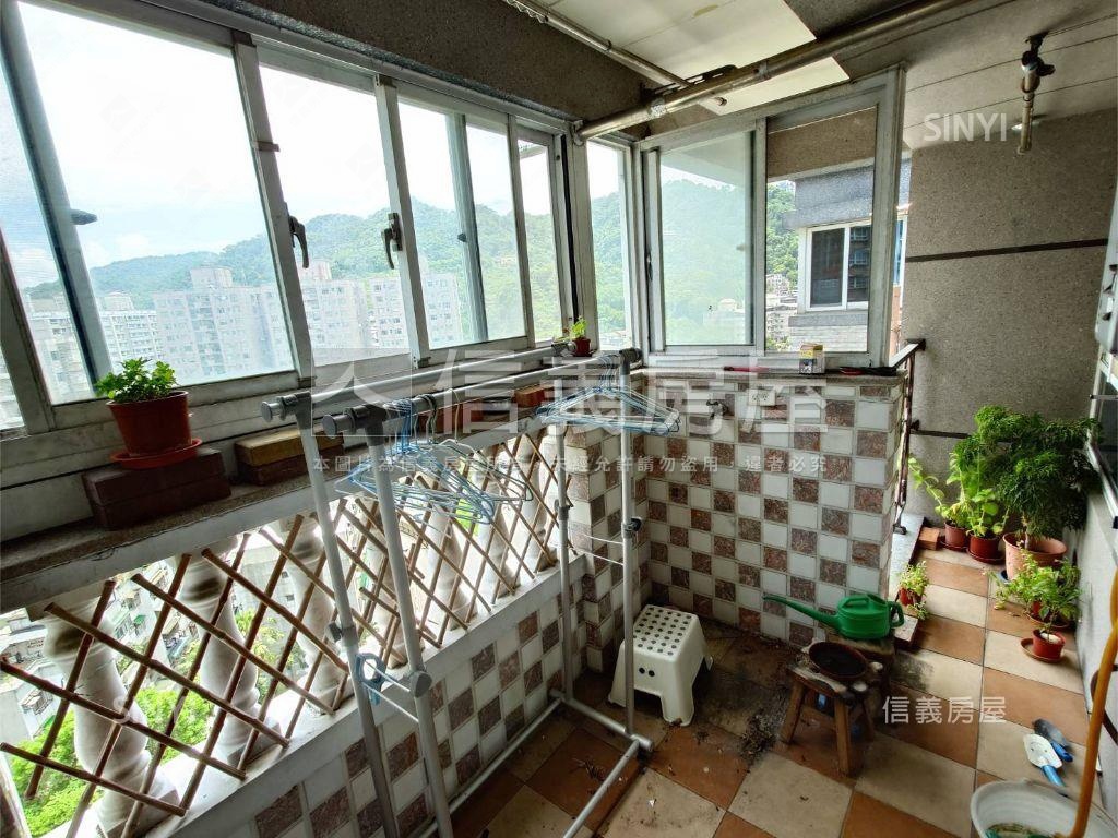 玉上園高樓華光萬丈三房房屋室內格局與周邊環境